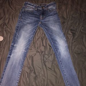 blue american eagle skinny jeans